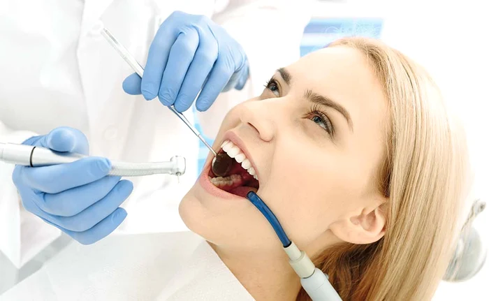 
    Medic stomatolog Şerban Atanasiu  