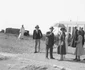 Regina Maria şi Principesa Ileana vizitând piramidele din Egipt - 1930 platoul Giza Sursa Facebook Mihaela Chiripuci / Arhiva giza.fas.harvard.edu