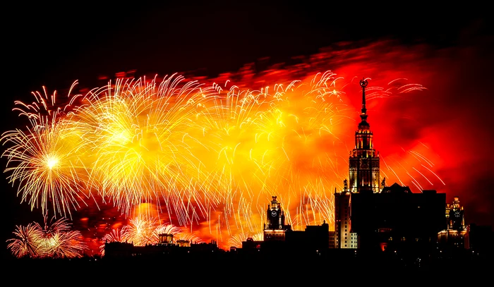 Moscova sărbătoreşte  ziua Victoriei. Fotografii EPA-EFE