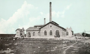 Uzina de la Cotroceni pentru crearea energiei electrice şi punerea în mişcare a pompelor din colectoare, pentru alimentarea cu apă potabila a oraşului Bucureşti, la începutul secolului XX (© iMAGO Romaniae)