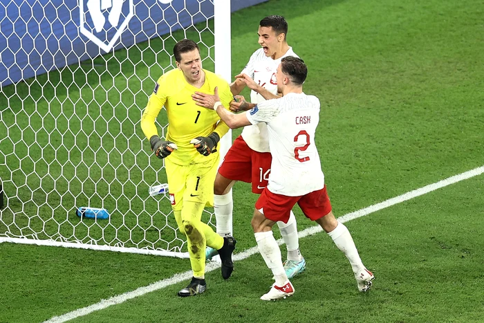 Wojciech Szczesny, felicitat după ce a apărat penalty-ul executat de Messi. Foto Getty images