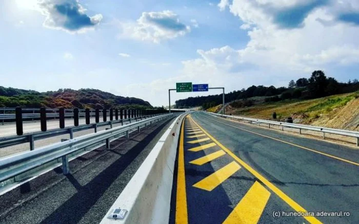 Autostrada la Holdea. FOTO: Daniel Guţă. ADEVĂRUL.