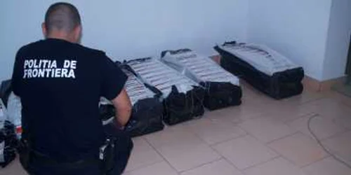 Tot mai mulţi tineri îşi câştigă existenţa din contrabandă