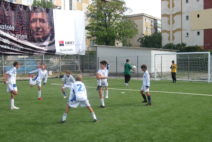 Craiova: Oltenii pot închiria teren de sport fără toaletă