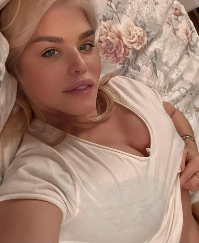 loredana groza sexy jpg