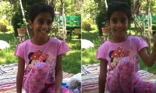 Sorina a fost filmată în timp ce se juca alături de noua ei familie jpeg