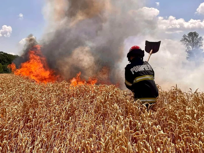 Pompierii sunt nevoiți să intervină cu lopețile FOTO ISU Botoșani