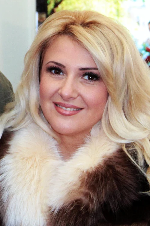 Valentin este soţul prezentatoarea Tv Arad Diana Mariş Costea