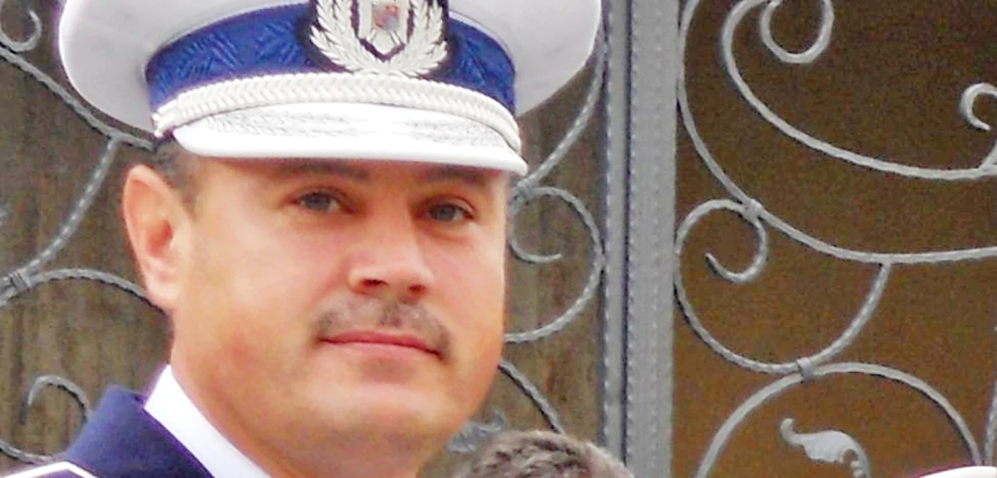
     Iulian Munteanu  