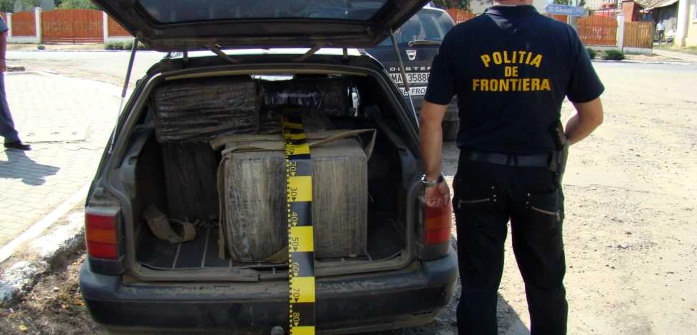Poliţistul a fost plasat sub control judiciar Foto: arhivă Adevărul