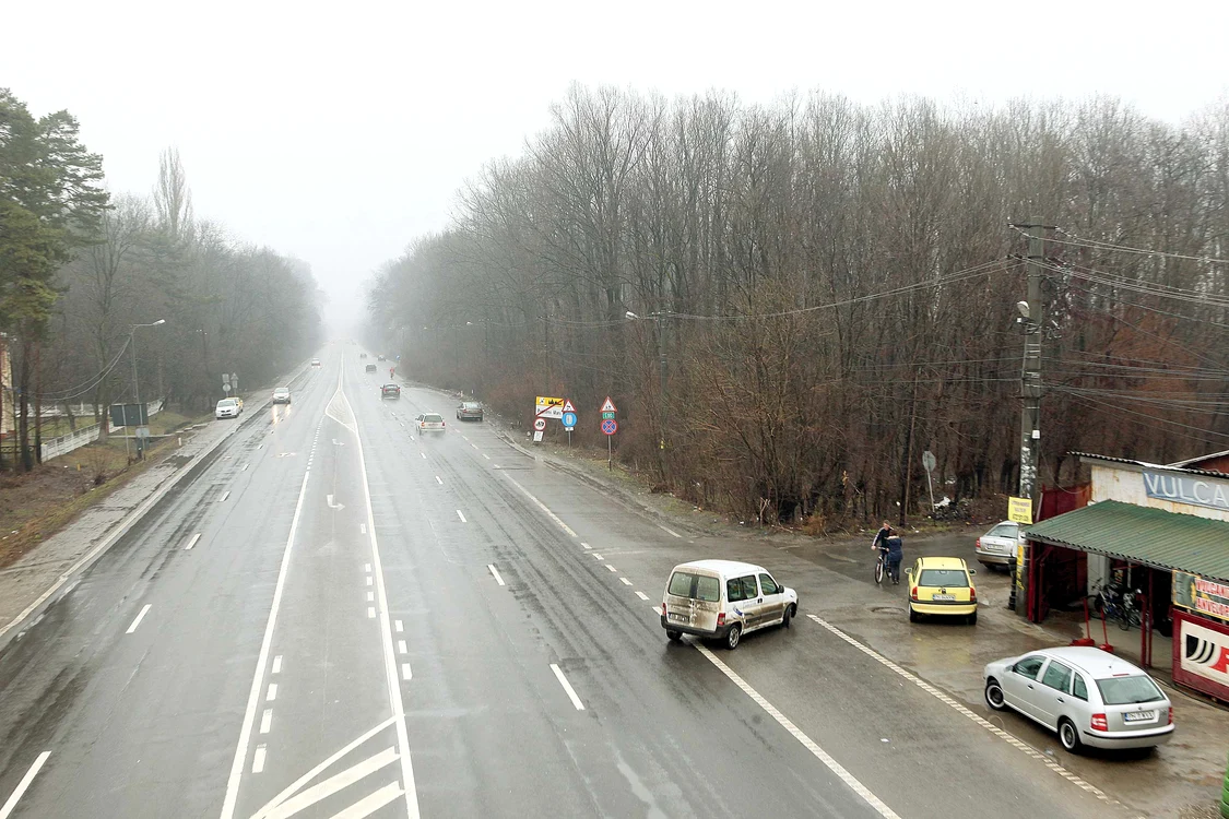 Când merg spre Ploiești, șoferii fac dreapta chiar la ieșire din Puchenii Mari