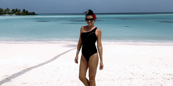 Corina Caragea în Maldive (1) jpg