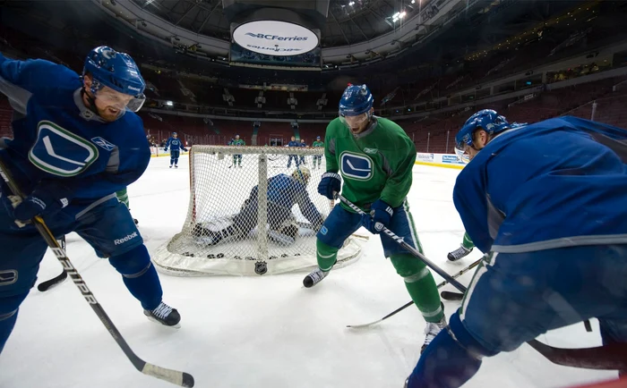 Hocheiul pe gheaţă este foarte iubit în America de Nord