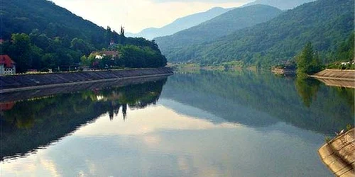 cele mai bune statiuni balneare din romania caciulata jpeg