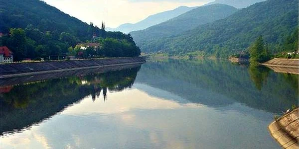 cele mai bune statiuni balneare din romania caciulata jpeg