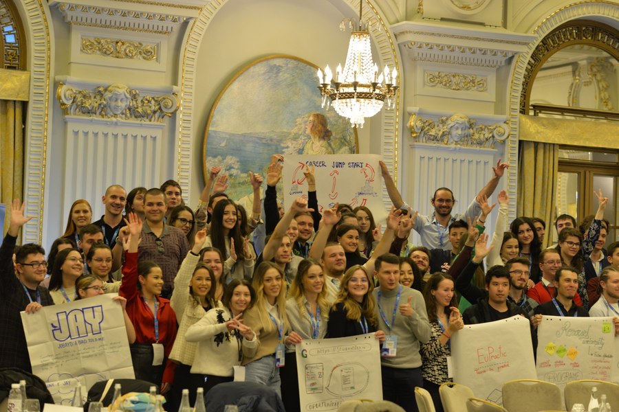 Top Talents România îi reunește pe cei mai buni 250 de tineri din țară care aspiră la o carieră de succes