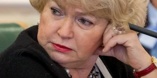 Lyudmila Narusova il critica pe Putin foto wikipedia org jpg