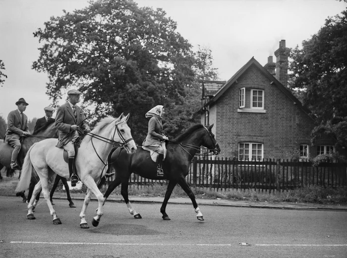 Regina Elisabeta a II a și Lordul Porchester aka Porchie GettyImages 1465862021 jpg