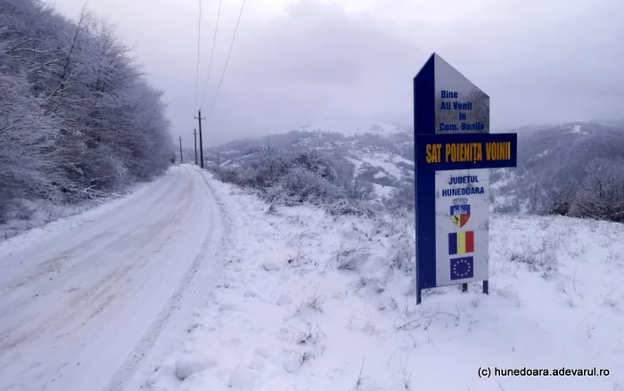 Drumul comunei Bunila a rămas nemodernizat. Foto: Daniel Guță