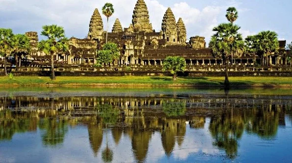 Angkor Wat, lăcașul zeităților hinduse şi simbolul Cambodgiei jpeg