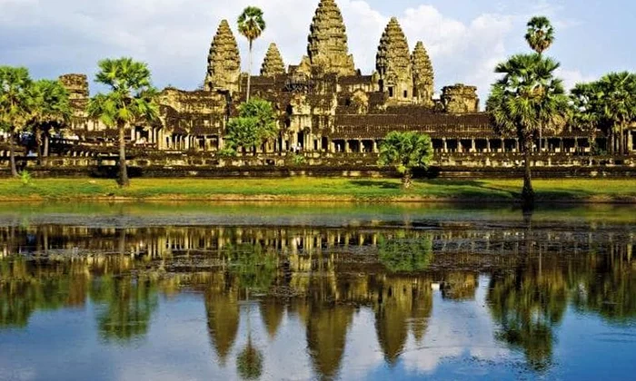 Angkor Wat, lăcașul zeităților hinduse şi simbolul Cambodgiei jpeg