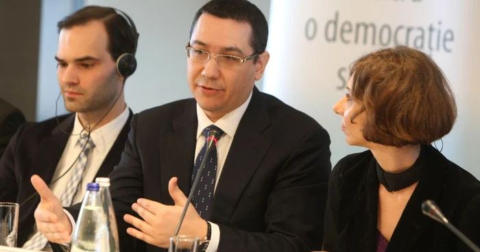 Premierul Victor Ponta, la prima
dezbatere despre noua lege  electorală p Foto: marian iliescu