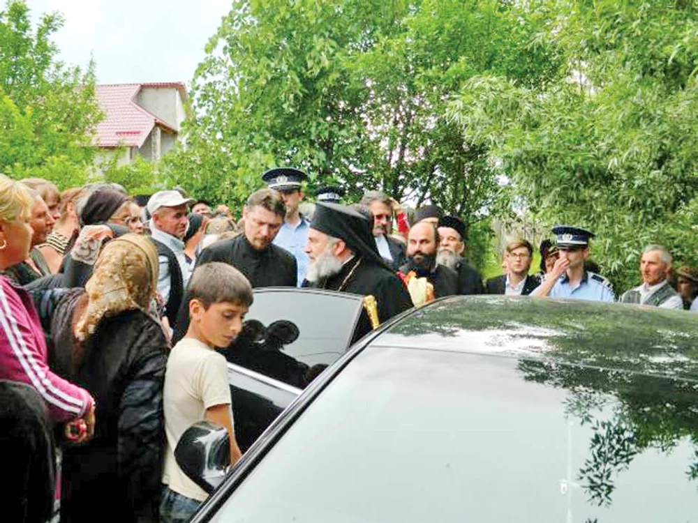 
    Preasfinţitul Ioachim  BăcăuanulFoto: Mediafax  