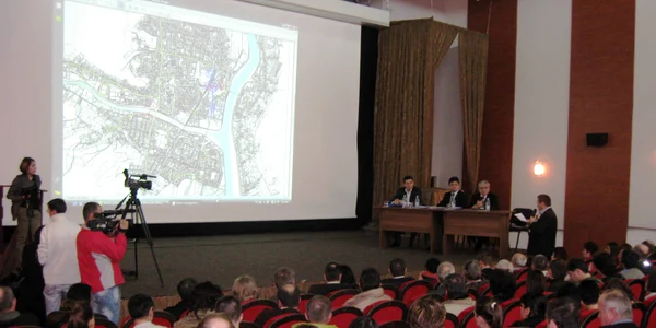 Locuitorii din zona de Nord a oraşului se întâlnesc cu primarul interimar
