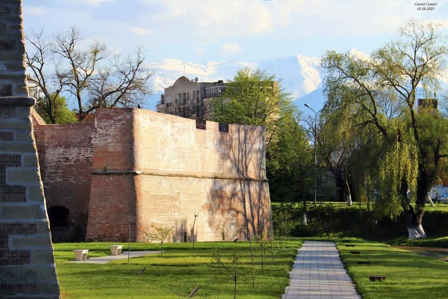 Făgărășenii contestă prezența localității în topul celor mai urâte orașe din România. Îi invită pe români în vizită