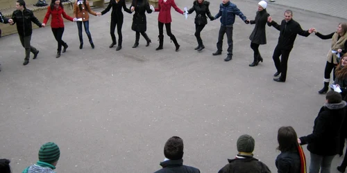 Foto Arhiva Hora Unirii va avea loc între Muzeu şi Sala Unirii 