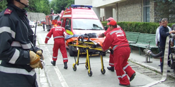 Vâlcenii toropiţi de caniculă cheamă zilnic ambulanţa
