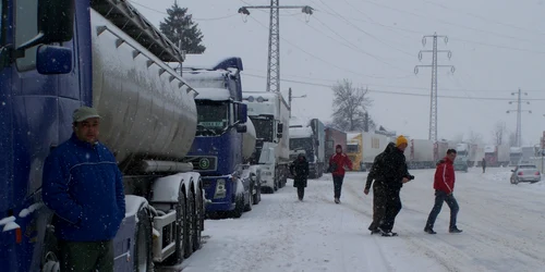 Circulaţia pe DN67 Drobeta-Turnu Severin – Târgu-Jiu s-a desfăşurat