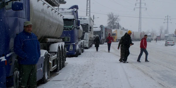 Circulaţia pe DN67 Drobeta-Turnu Severin – Târgu-Jiu s-a desfăşurat
