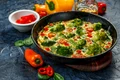 Terina cu pui si fistic  Sursa foto shutterstock 623729516 jpg