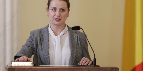 Ceremonia depunerii jurământului de investitură a ministrului Educației Ligia Deca la Palatul Cotroceni FOTO Inquam Photos Octav Ganea (4) jpg