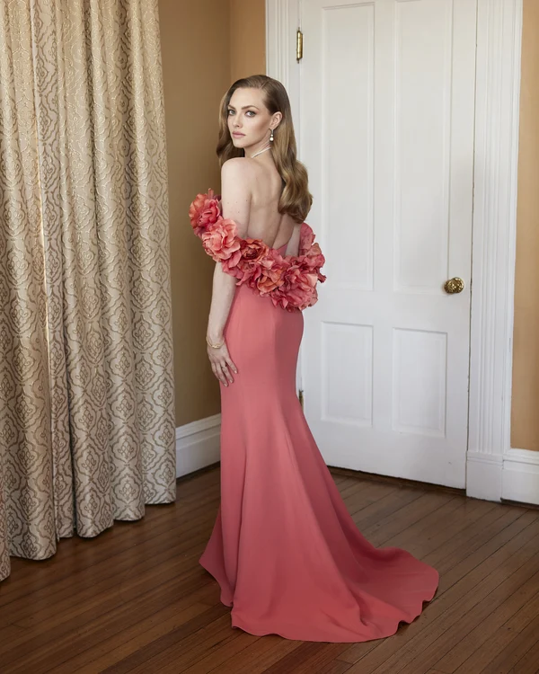 amanda seyfried oscar de la renta gettyimages 1231448286 jpg jpeg