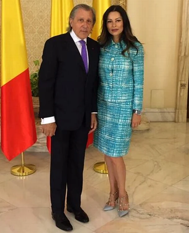 Brigitte Năstase a purtat aceeaşi ţinută de la divorţ şi în urmă cu doi ani la Cotrocenifoto: colaj Click!