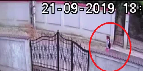 fetita moarta gura sutii