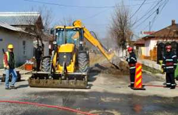 Zona a fost înconjurată de o perdea de apă Foto: ISU Călăraşi