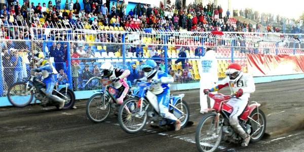 Dirt Track