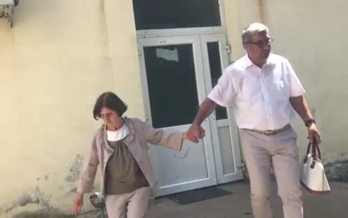 
    Teodora Făgădău, mama primarului Constanţei, prinsă cu 5 buletine de votfoto: captura Adevarul.ro  