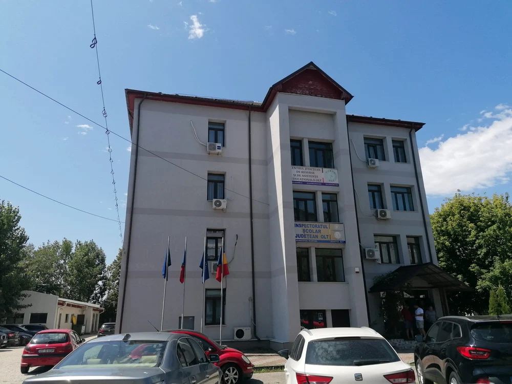 cladire_publica_etajata_sediu_isj_olt_foto_alina_mitran