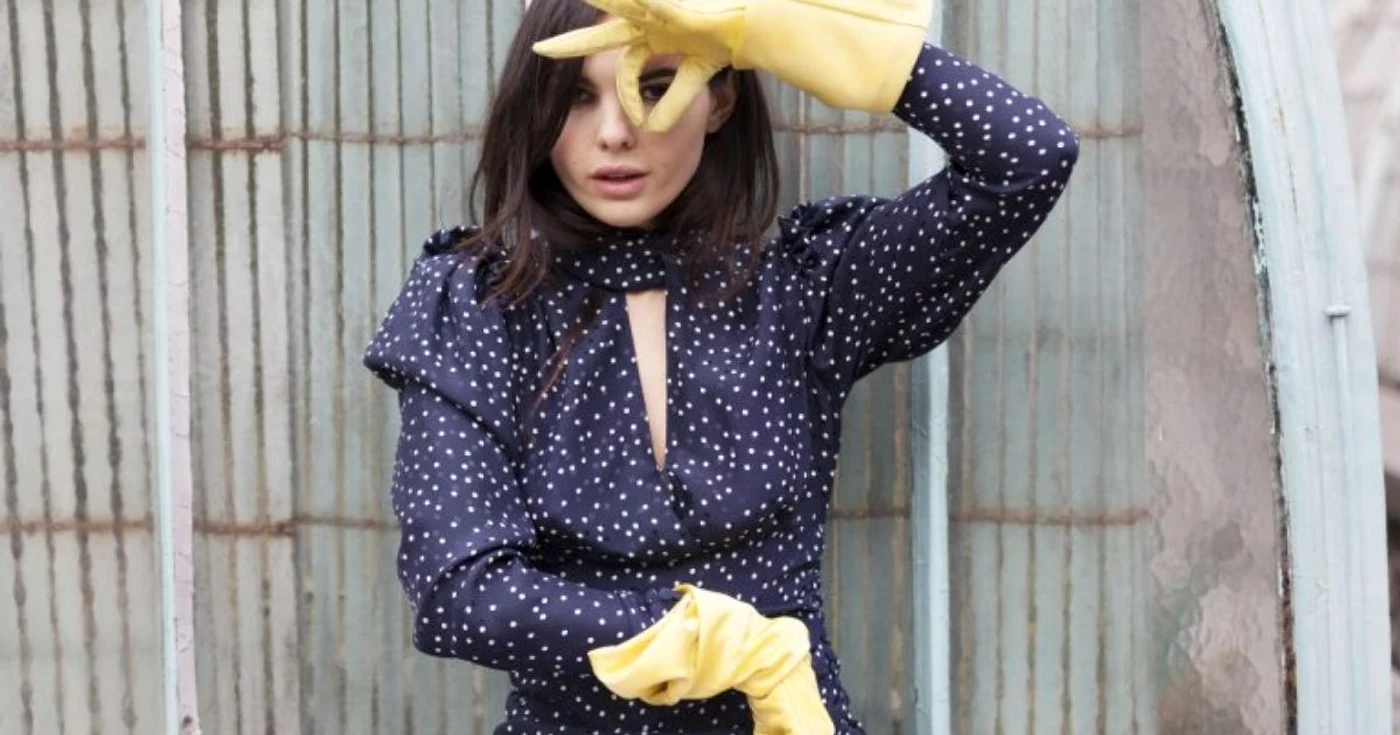 Doina Ciobanu e
confundată cu Emily Ratajkowski şi Kendall Jenner