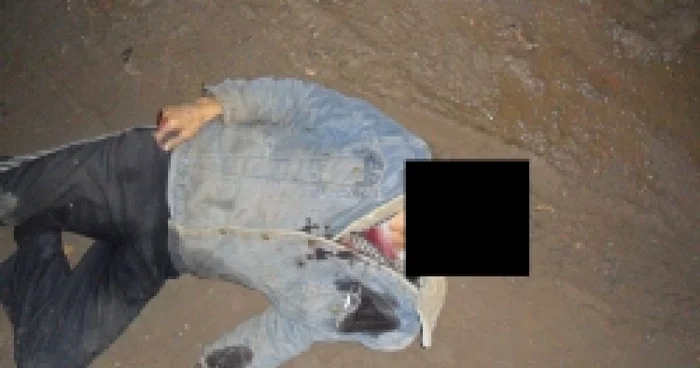 Cadavrul a fost descoperit de trecători