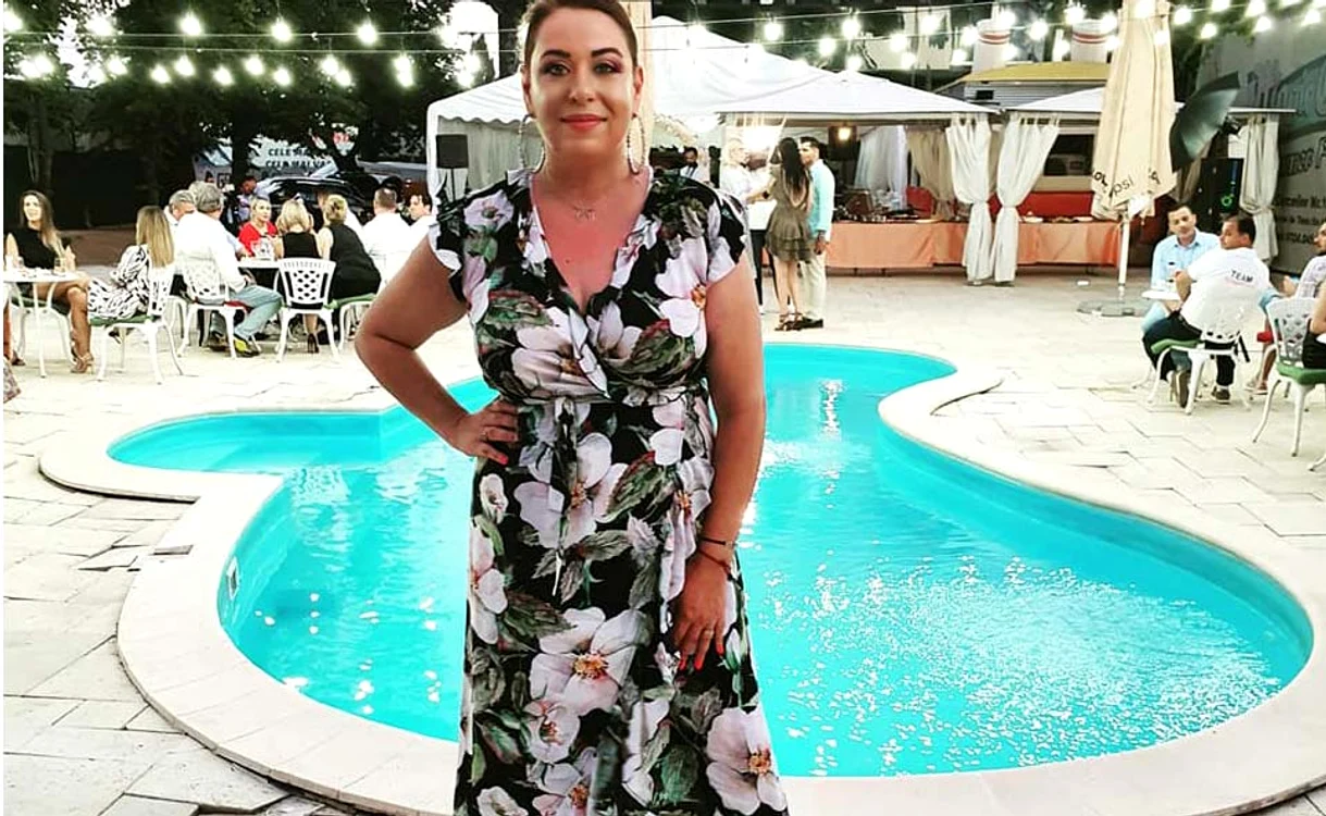 
    Oana Roman, în timpul procedurilor  