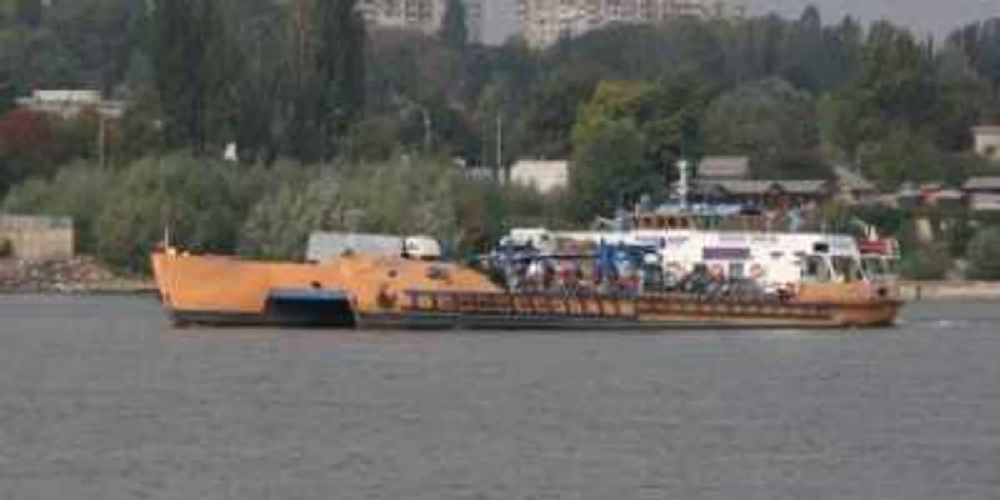Galaţi: Din cauza vântului puternic, Administraţia Fluvială a Dunării de Jos a închis Canalul şi Bara Sulina
