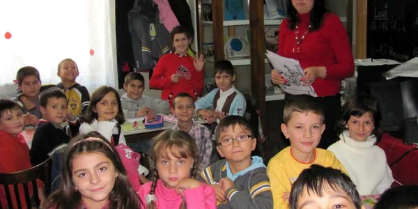 Sala este neîncăpătoare la cercul condus de Mirela Moruz