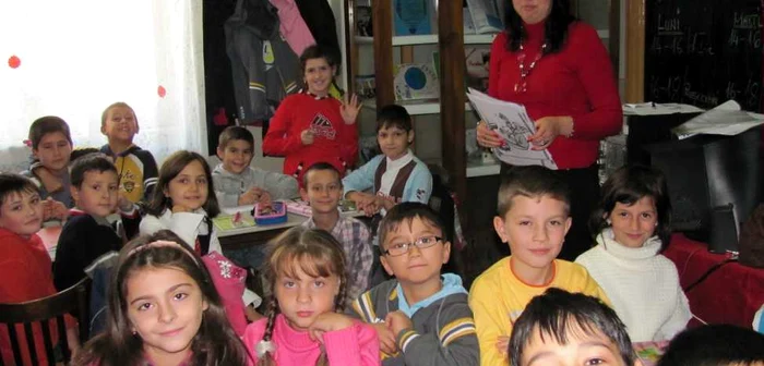 Sala este neîncăpătoare la cercul condus de Mirela Moruz