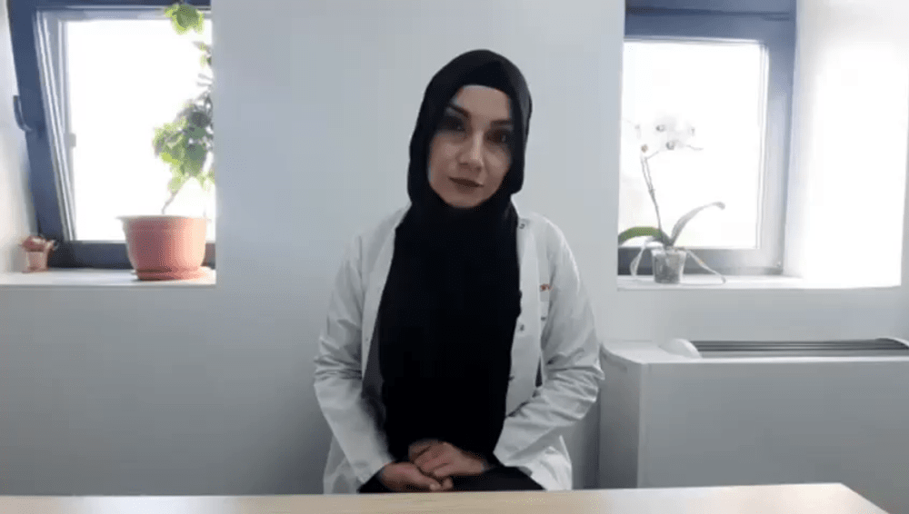 Campanie pentru sinistrați, demarată la Buzău de doctorița turcoaică Merve Oruç. Este stabilită în România din 1995