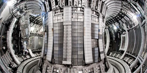 miezul tokamak JET din culham 